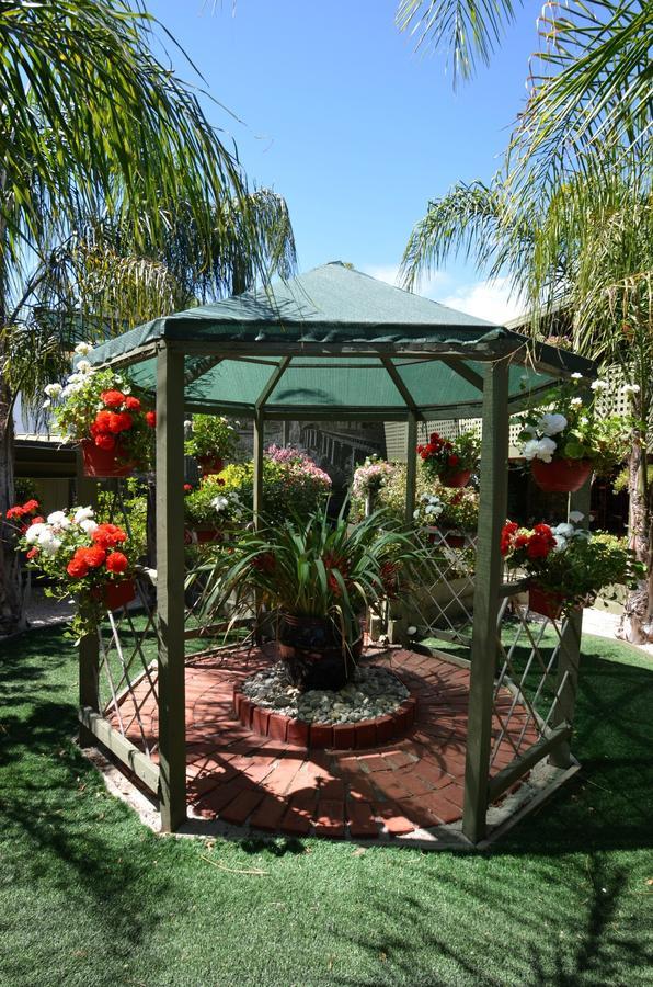 Echuca Gardens Hotel ภายนอก รูปภาพ